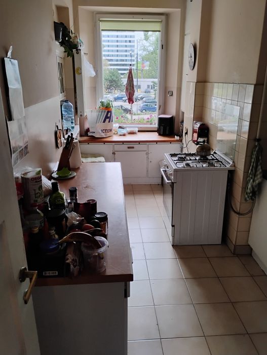 Duży, widny, wysoki pokój do wynajęcia od 01.10.2026