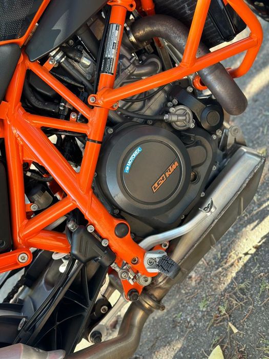 KTM DUKE 690 в доброму стані