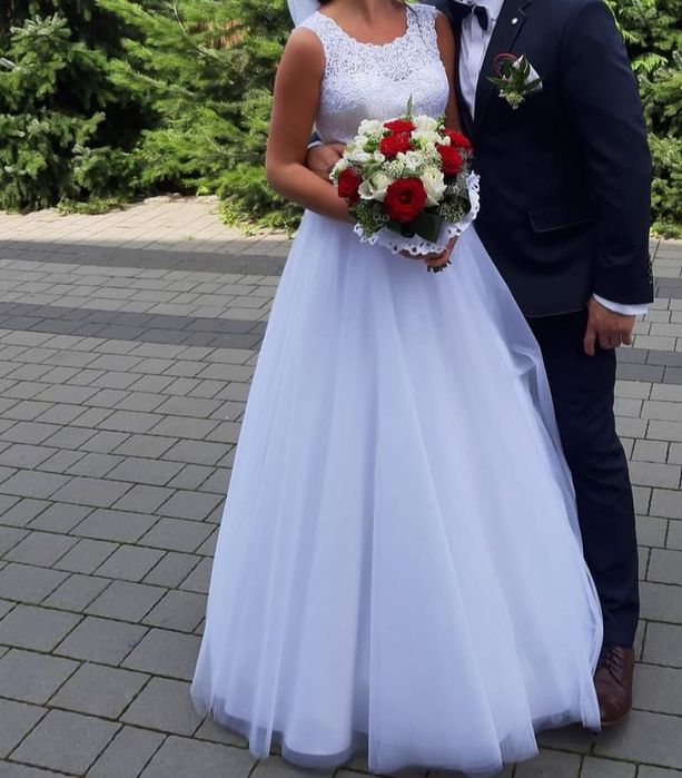 Biała suknia ślubna mieniąca  S/M 165cm+szpilki
