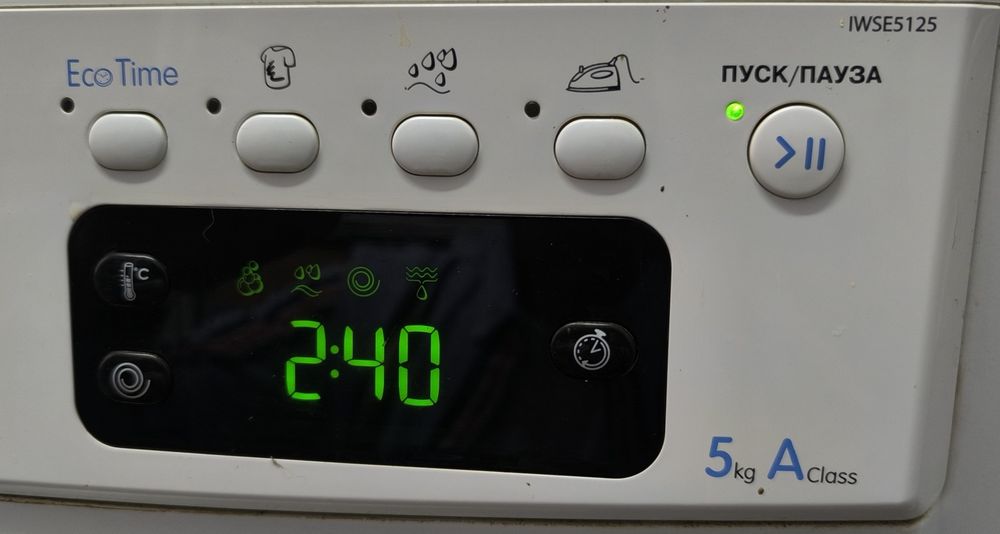 Продаю стиральную машину Indesit IWSE5125