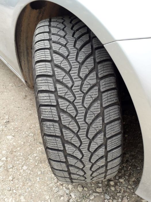 Pneus Bridgestone BLIZZAK LM-32 225/50R17 (preço unidade)