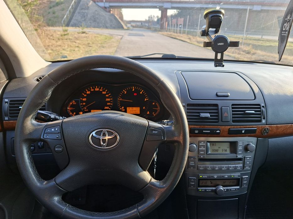 Toyota Avensis T25 2.0 diesel kombi