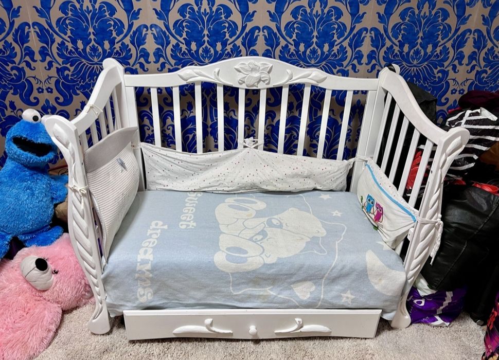 Детская кроватка