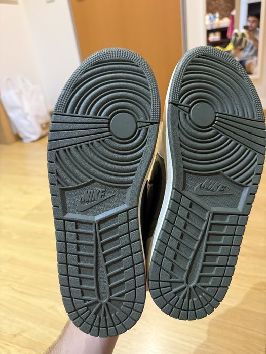 Travis Scott Medium Olive