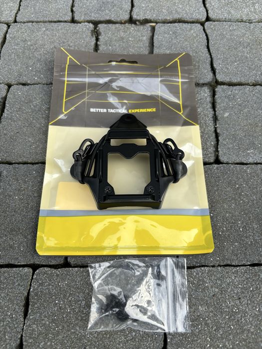 Кріплення " шрауд"  NVG адаптор на військовий тактичний шолом/ каску