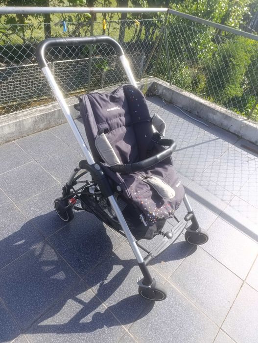 Carrinho de bebé