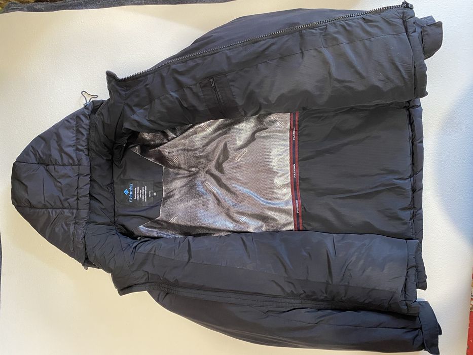 Продам курточку  columbia