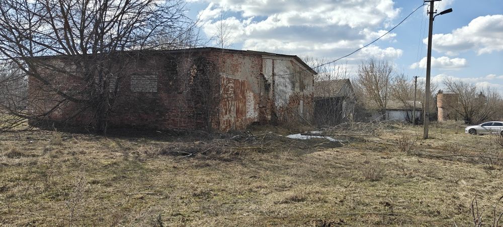 Продам окремі приміщення