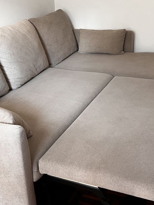 Sofá-cama com chaise longue