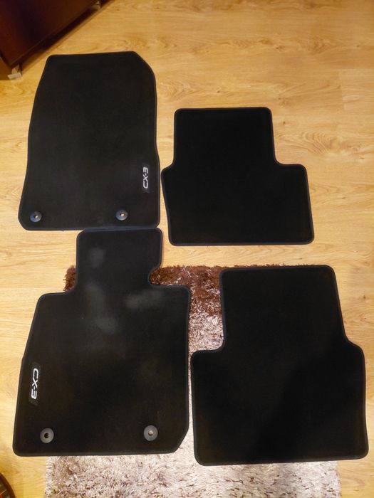 Welurowe dywaniki Mazda CX-3