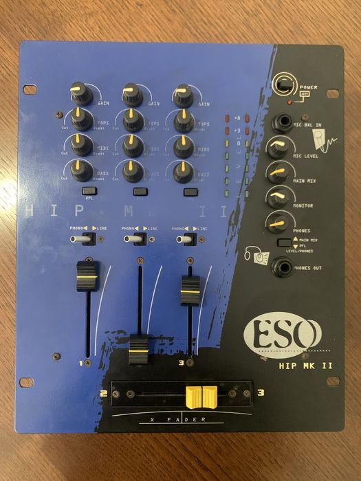 Mesa de DJ ESO Hip Mk2