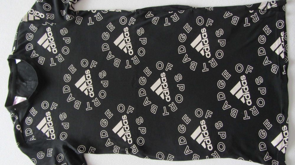 Sukienka sportowa Adidas 140