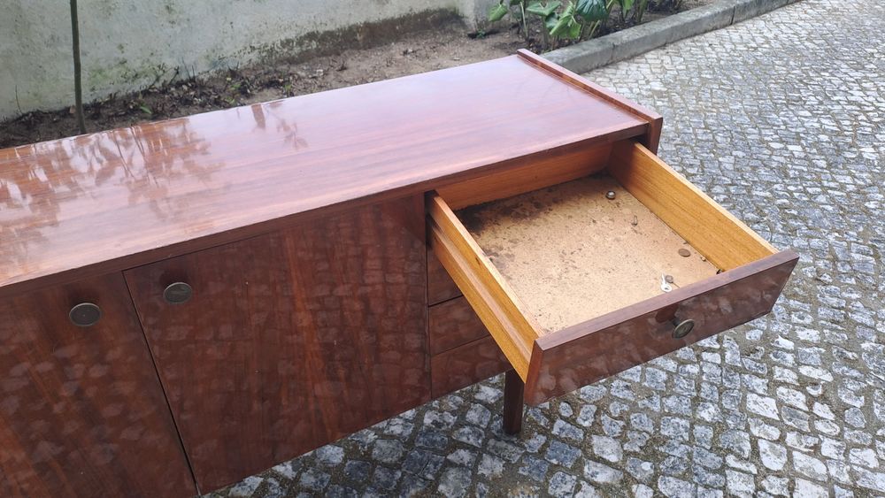 Móvel antigo (usado)