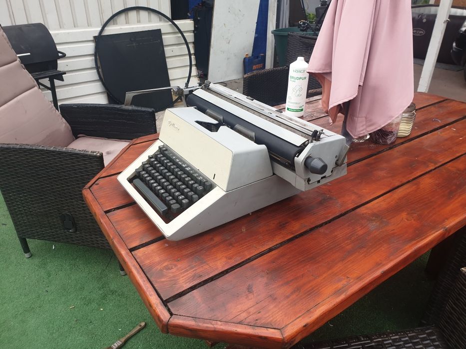 Zabytkowa gabinetowa maszyna do pisania Optima M14 (DDR / PRL)