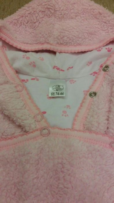 Продам комбинезон для девочки.