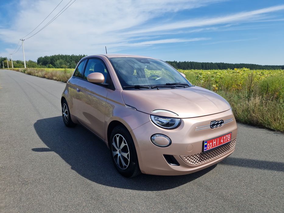 Fiat 500E 42kWt 300km