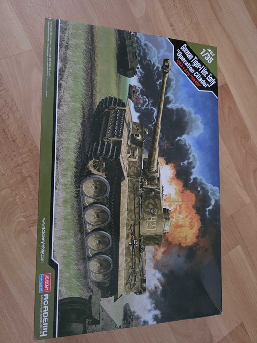 Model Academy Tiger 1 Early