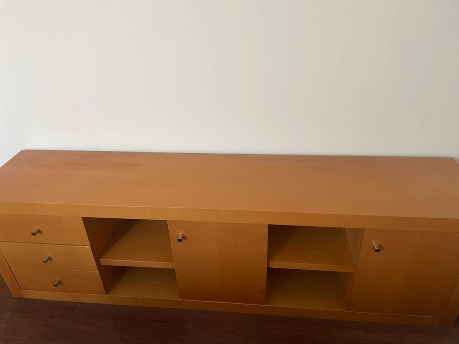 Armário de Pinho 194cm de Comprimentox57 cm Altura x40 cm Profundidade