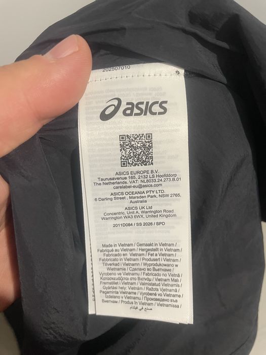 Вітровка   Asics