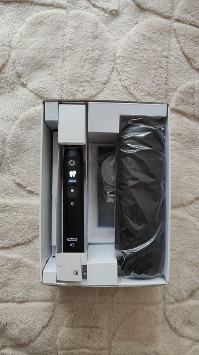 Oral-B iO6 szczoteczka magnetyczna