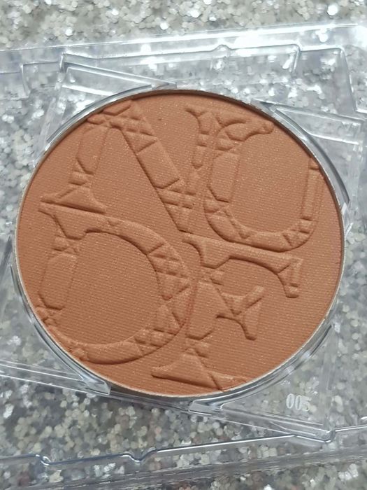 Bronzer Dior nowy oryginalny ze złotymi drobinkami