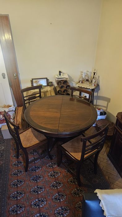 Conjunto Mesa + 4 cadeiras