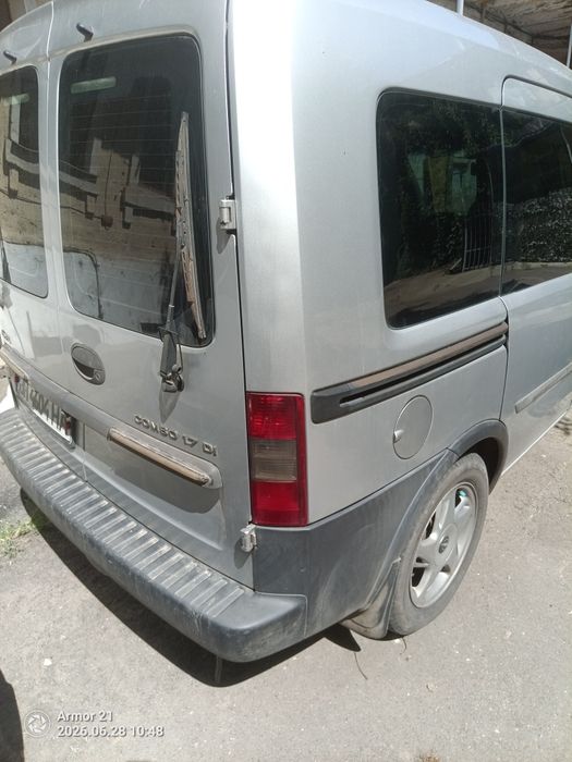 Продам свій Опель комбо 2004 рік в дуже доброму стані