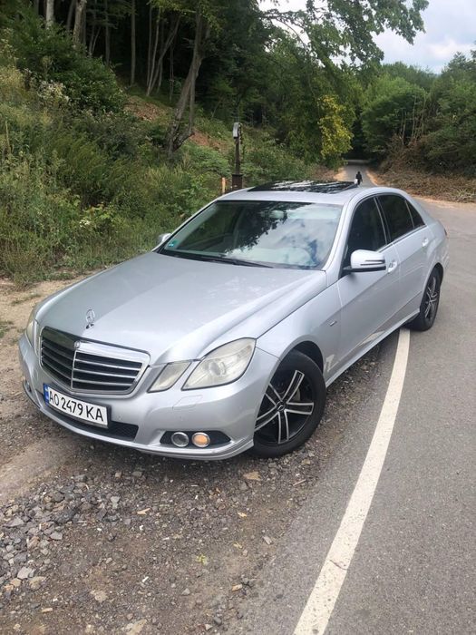 Мercedes-Benz E-Class 2010