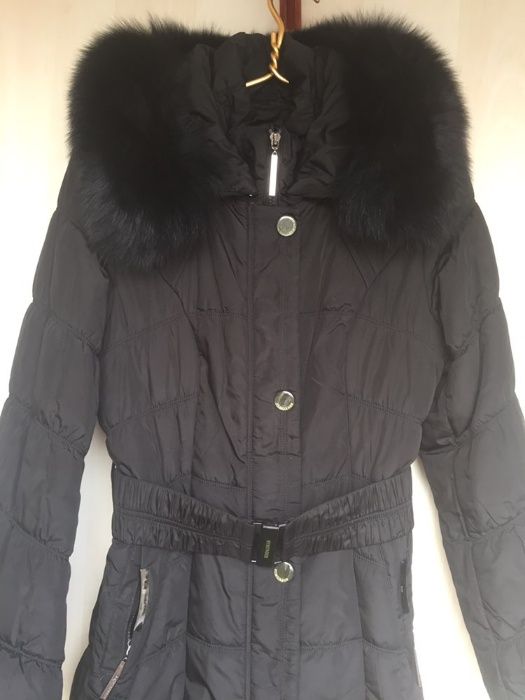 Пальто на холофайбере состояние нового.