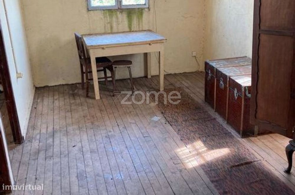 Moradia para Reconstrução – Viariz da Poça, Freguesia da Campeã