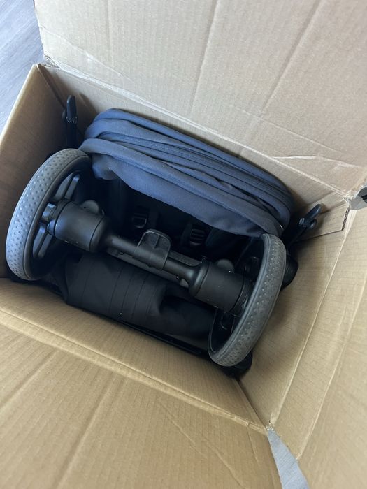 Carrinho de Bebé Maxi-Cosi Leona 2