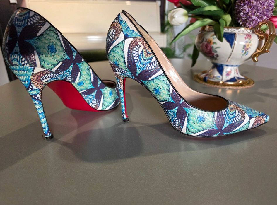 Sapatos de mulher Cobra azul tam.40 salto alto