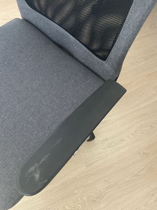 Cadeira de Escritório Ergonómica – Bom Estado