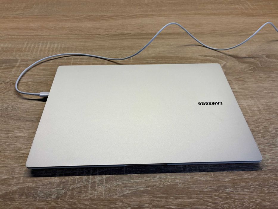 Samsung 930XDB Intel i7-1165G7 16GB 240GB 14" WIN 11