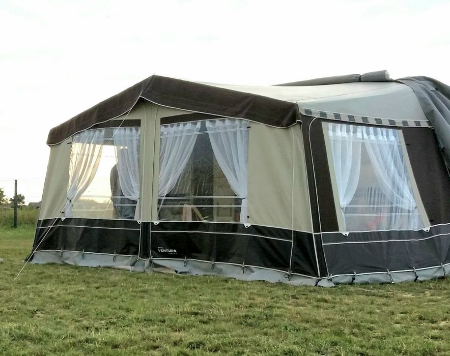 Przedsionek namiot do przyczepy Hobby de luxe 495