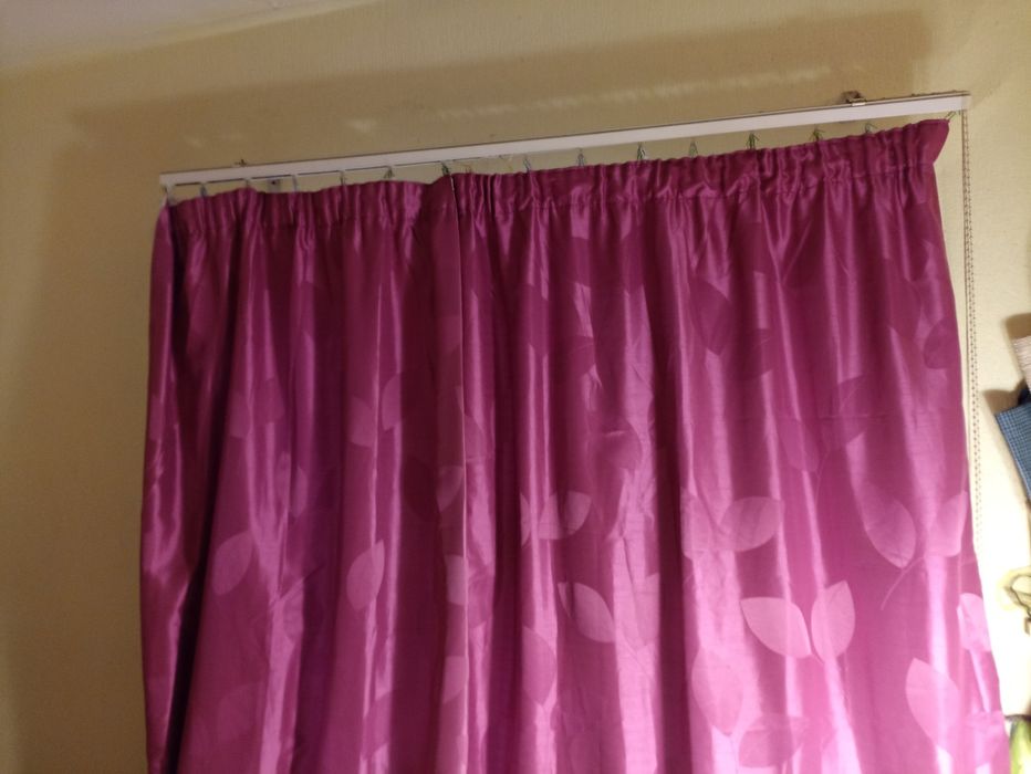Продам две шторы