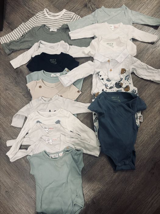 Ubrania dla noworodka - duża paczka 100 ubranek plus spiwór.