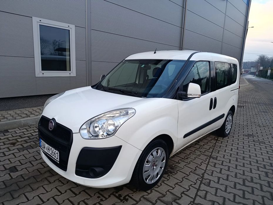 Fiat Doblo Doblo osobowy Benzyna z Klimatyzacją