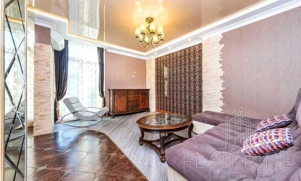 Простора 3-кімнатна квартира з авторським ремонтом у ЖК Comfort Town - More
