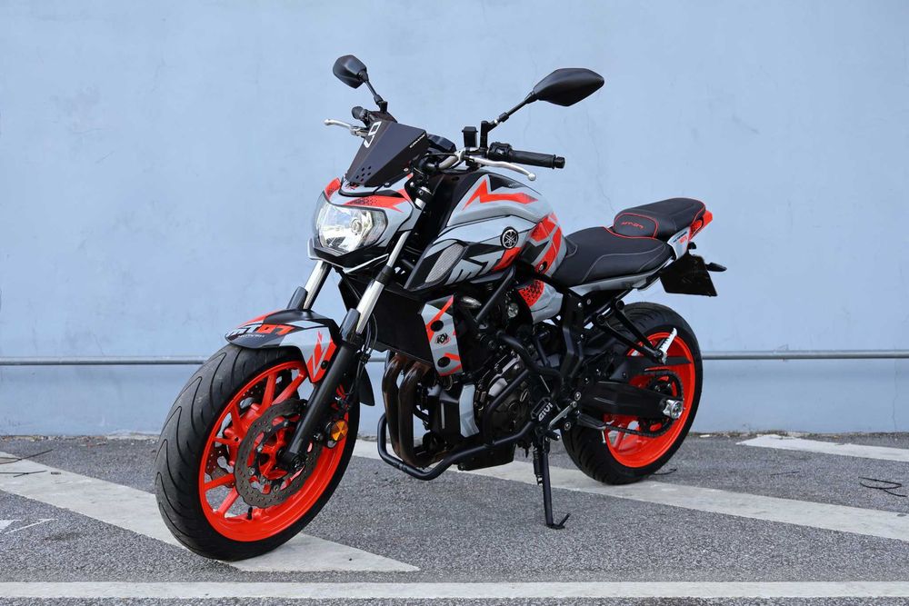 Yamaha MT07 35 kW c/extras