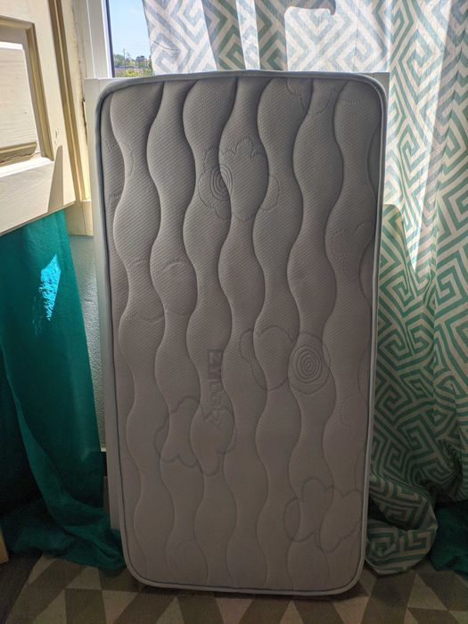 Colchão ortopédico novo - Zippy