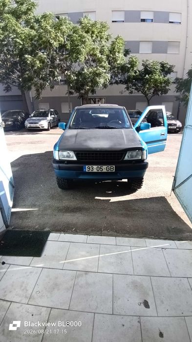 Vendo/Troco Opel Frontera A Motorização: 2.8 TDI Isuzu Diesel c/ 4 Pneus novos.