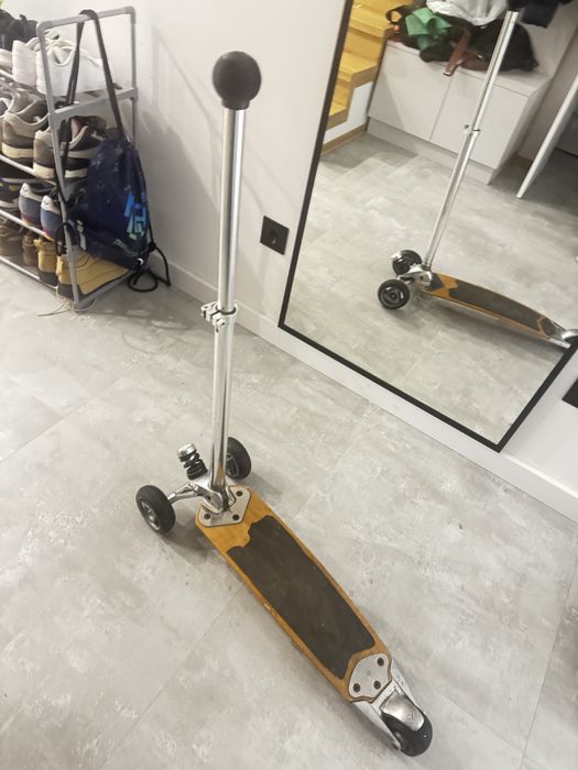 Самокат с рукояткой-джоистиком