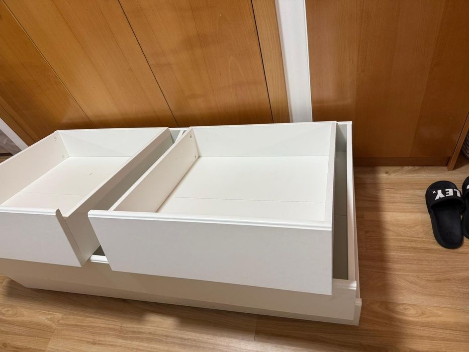 4 gavetas Malm arrumação cama IKEA