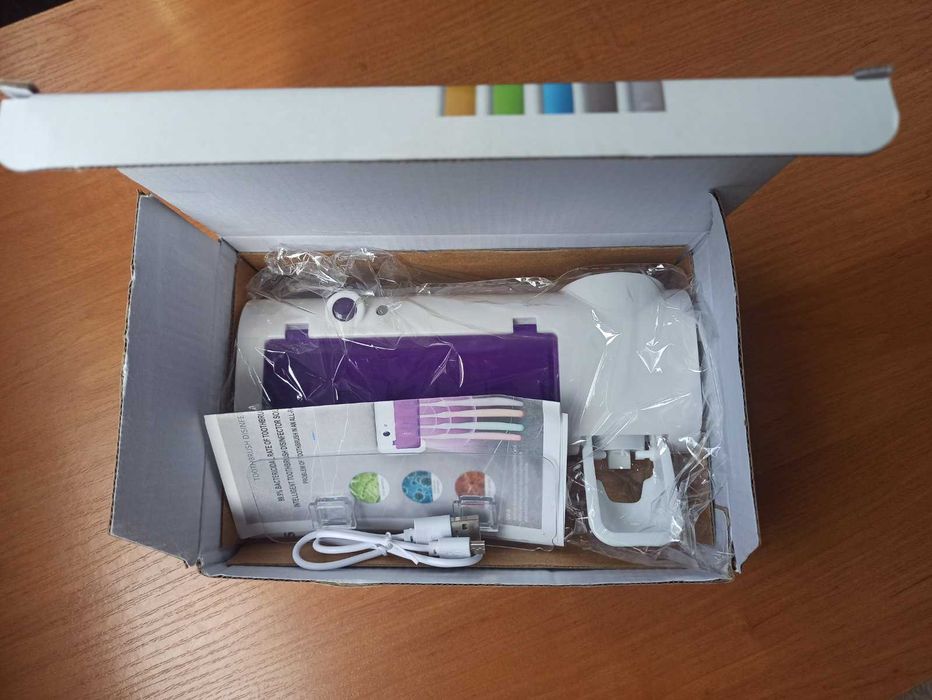 Ультрафіолетовий стерилізатор для зубних щіток