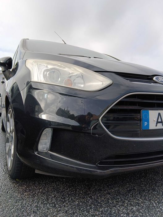 Ford B-Max Car424987534190848001