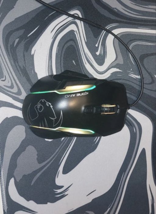 Rato Gaming Roccat Kone AIMO – Edição RGB