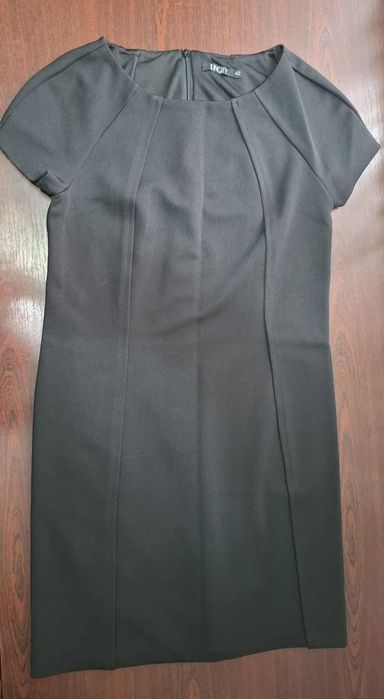 Чорна сукня incity