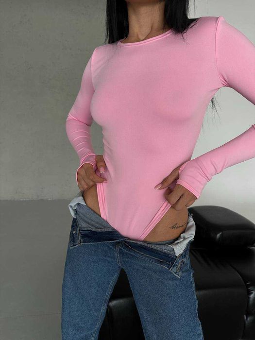 Жіноче боді з вирізом під палець боди з рукавом