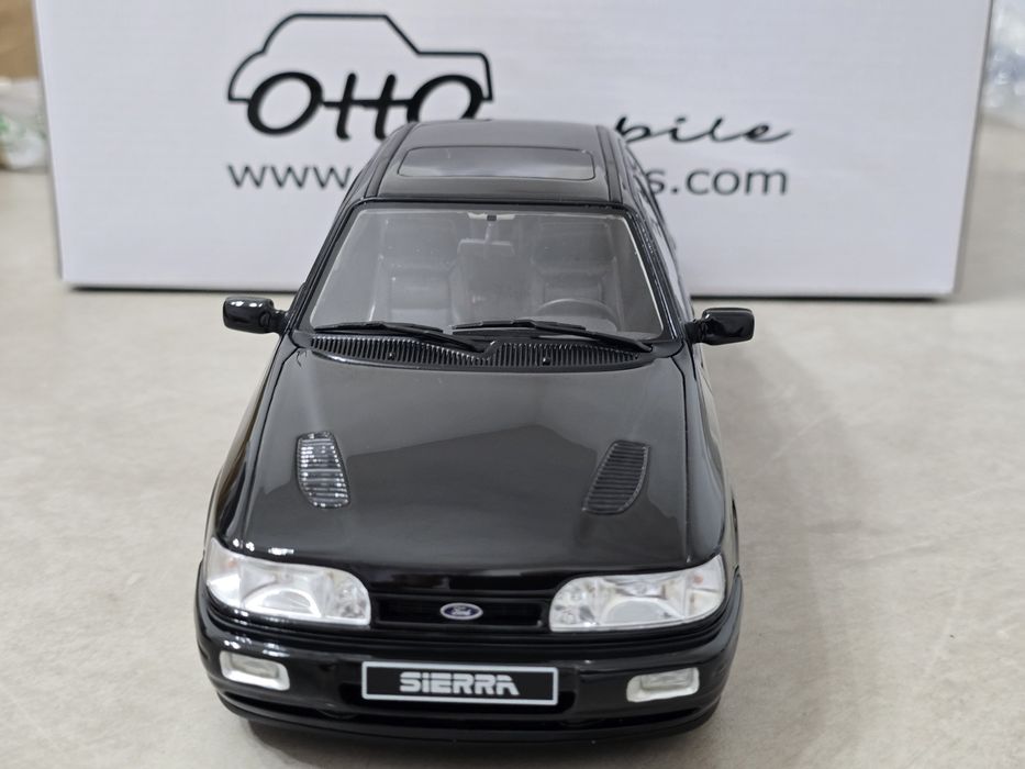 Miniatura 1/18 Ford Sierra Cosworth